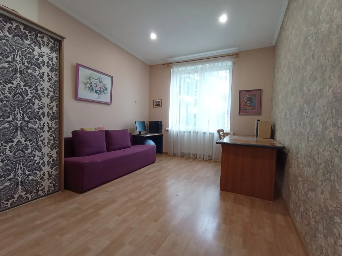 Квартира Красная 8