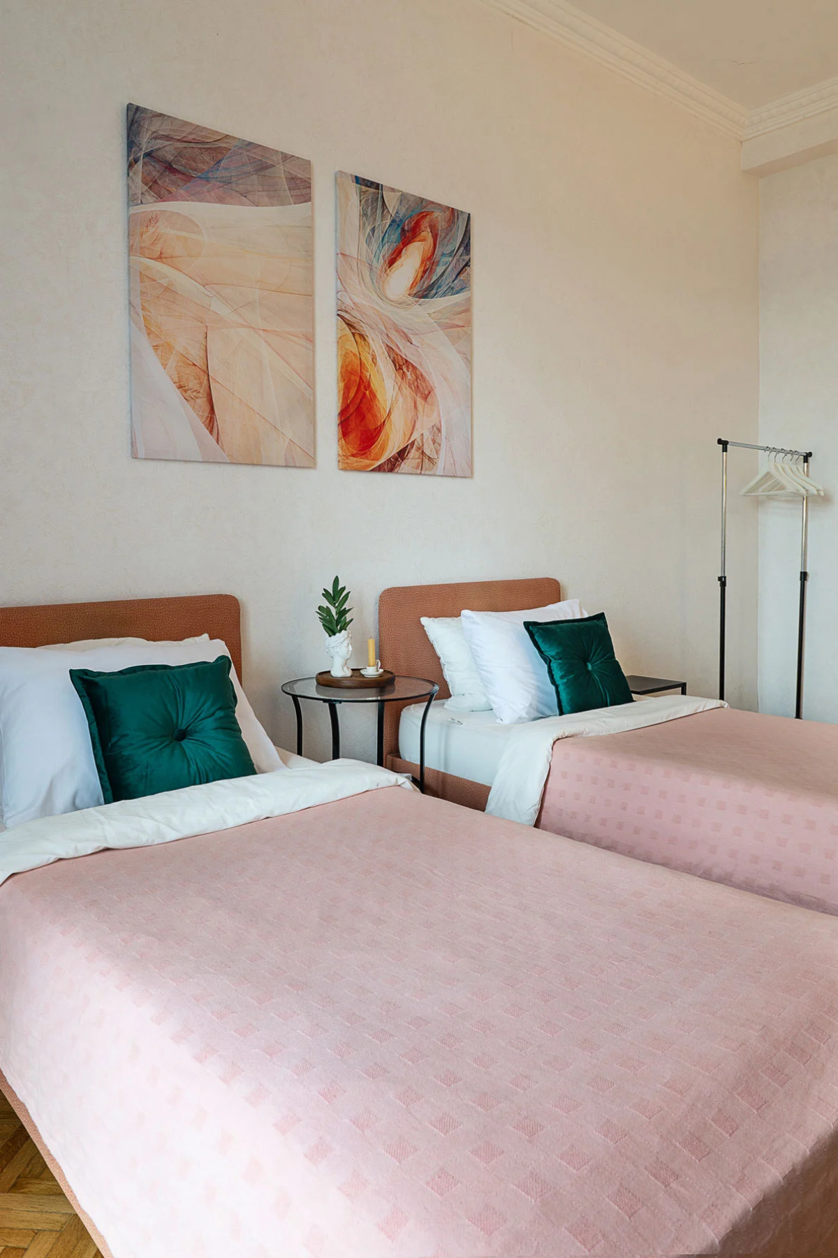 Апартаменты с Видом на Садовую