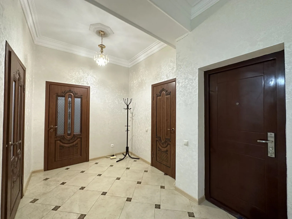 Квартира на проспекте Петра I 121