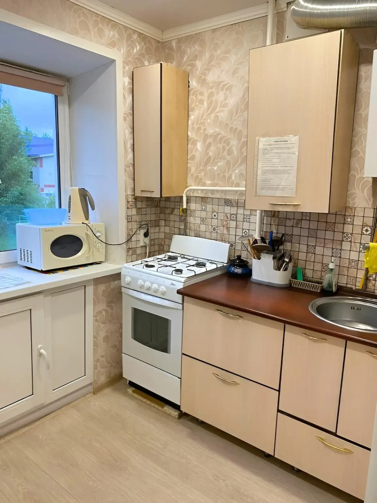 Квартира Двухкомнатная Химиков 15