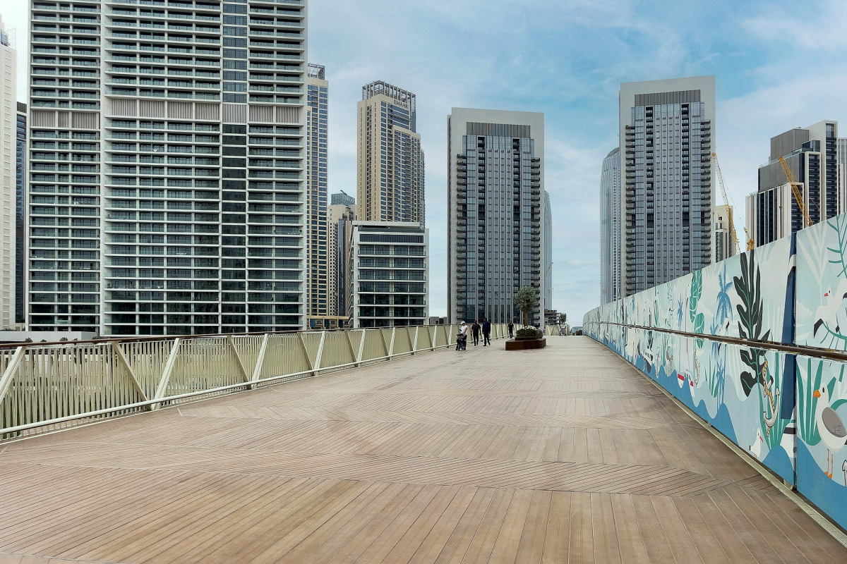 Апартаменты Сozy 1BR at Vida Residences Creek Beach