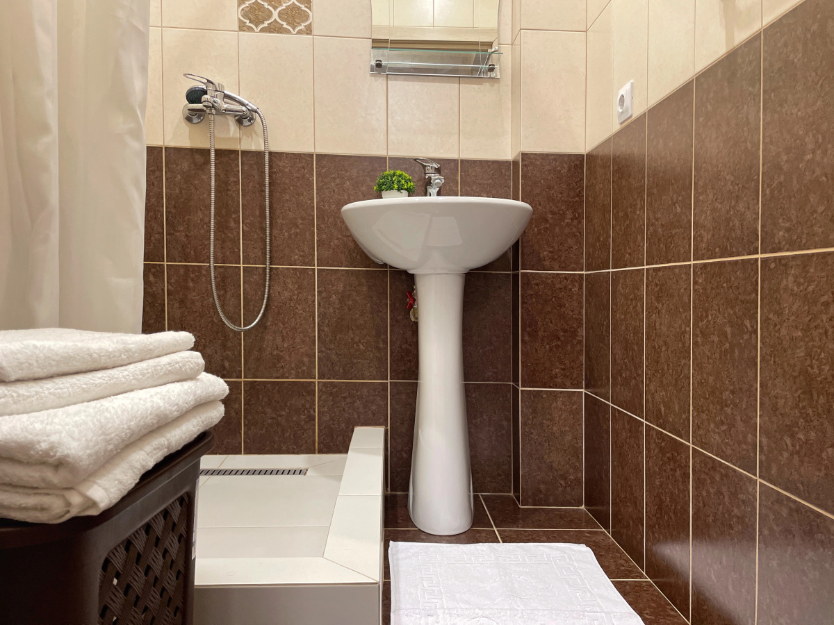 Двухкомнатные Апартаменты Люкс на 7 человек в курортной зоне Ессентуков