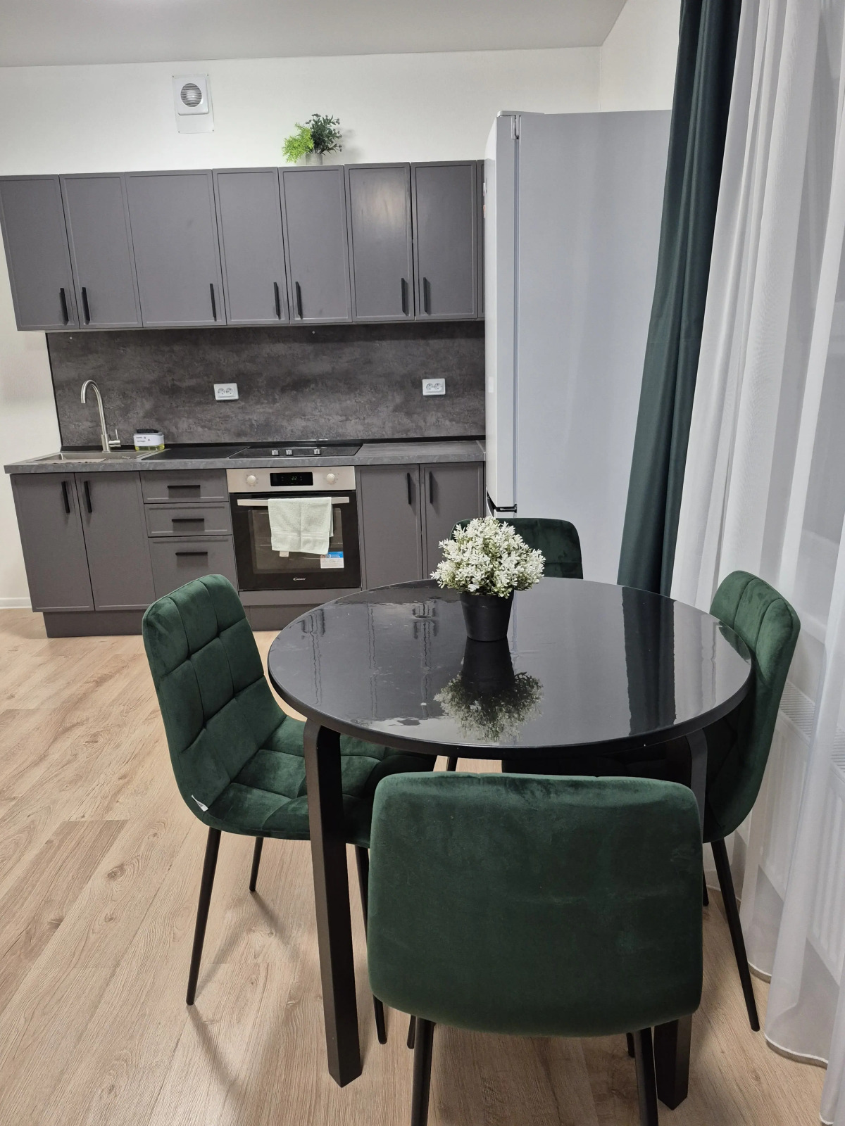 Квартира 1 комнатная улица Лучистая 8