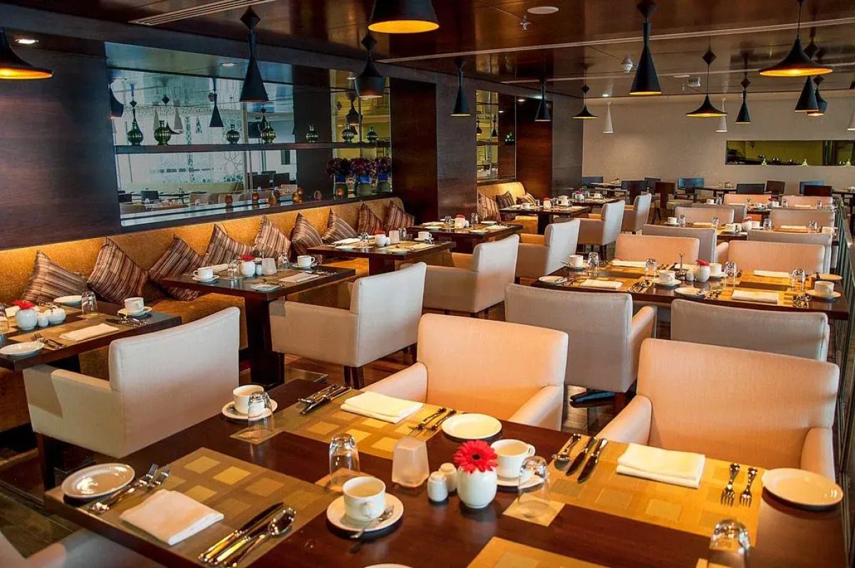 Отель Copthorne Sharjah