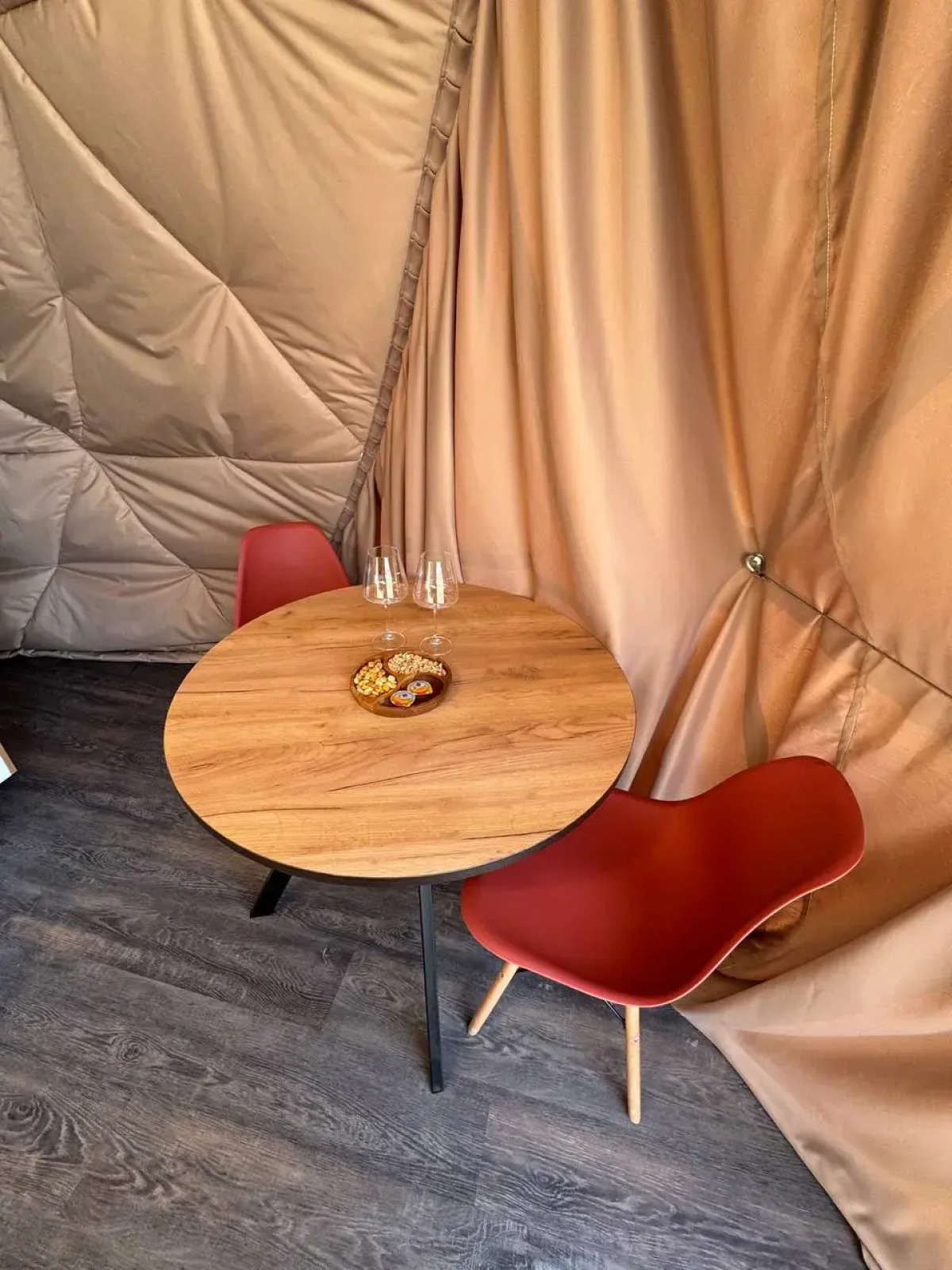 Глэмпинг Залив Силы