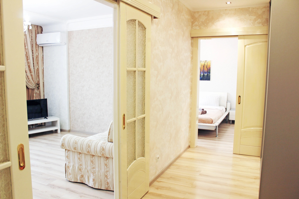 Квартира Двухкомнатные апартаменты с джакузи