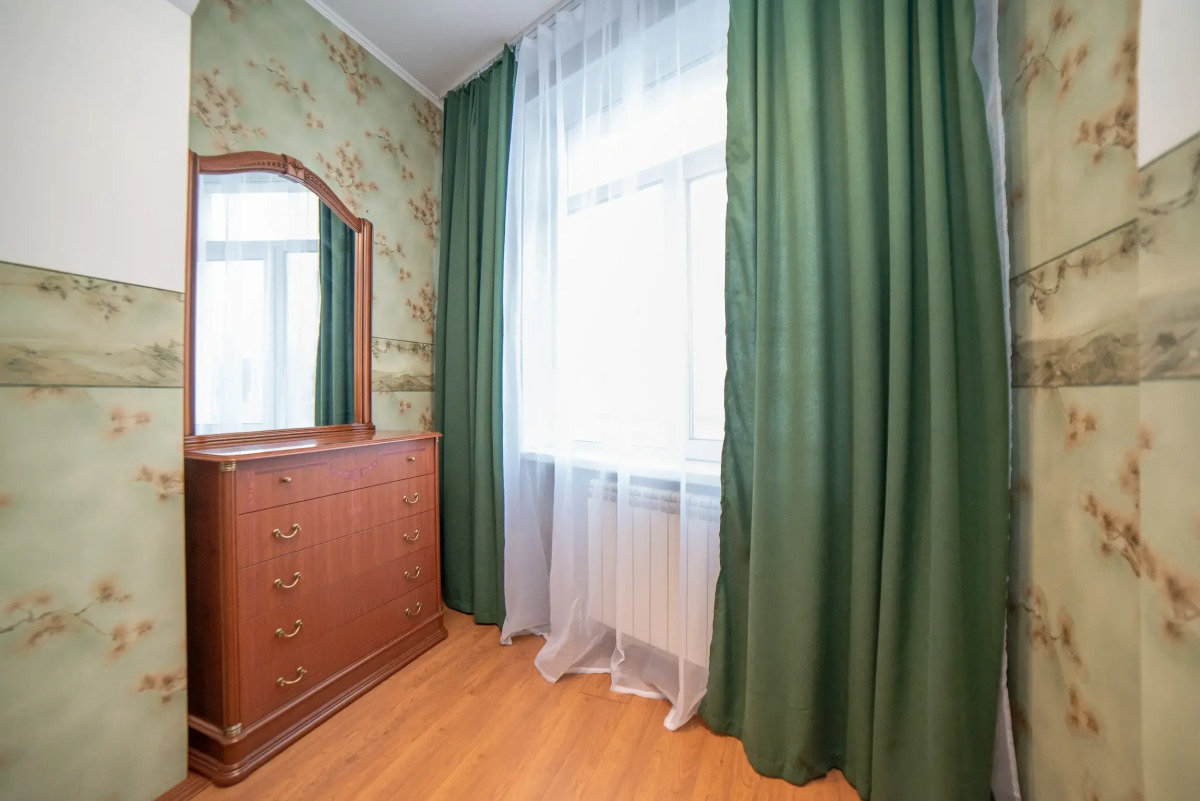 Апартаменты Радищева 12 трехкомнатная