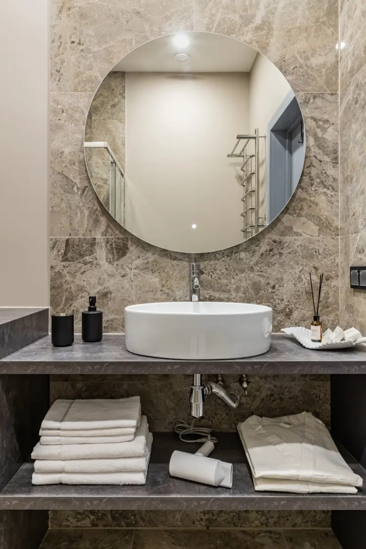 Квартира Moscow Deluxe Apartments Alcon Tower