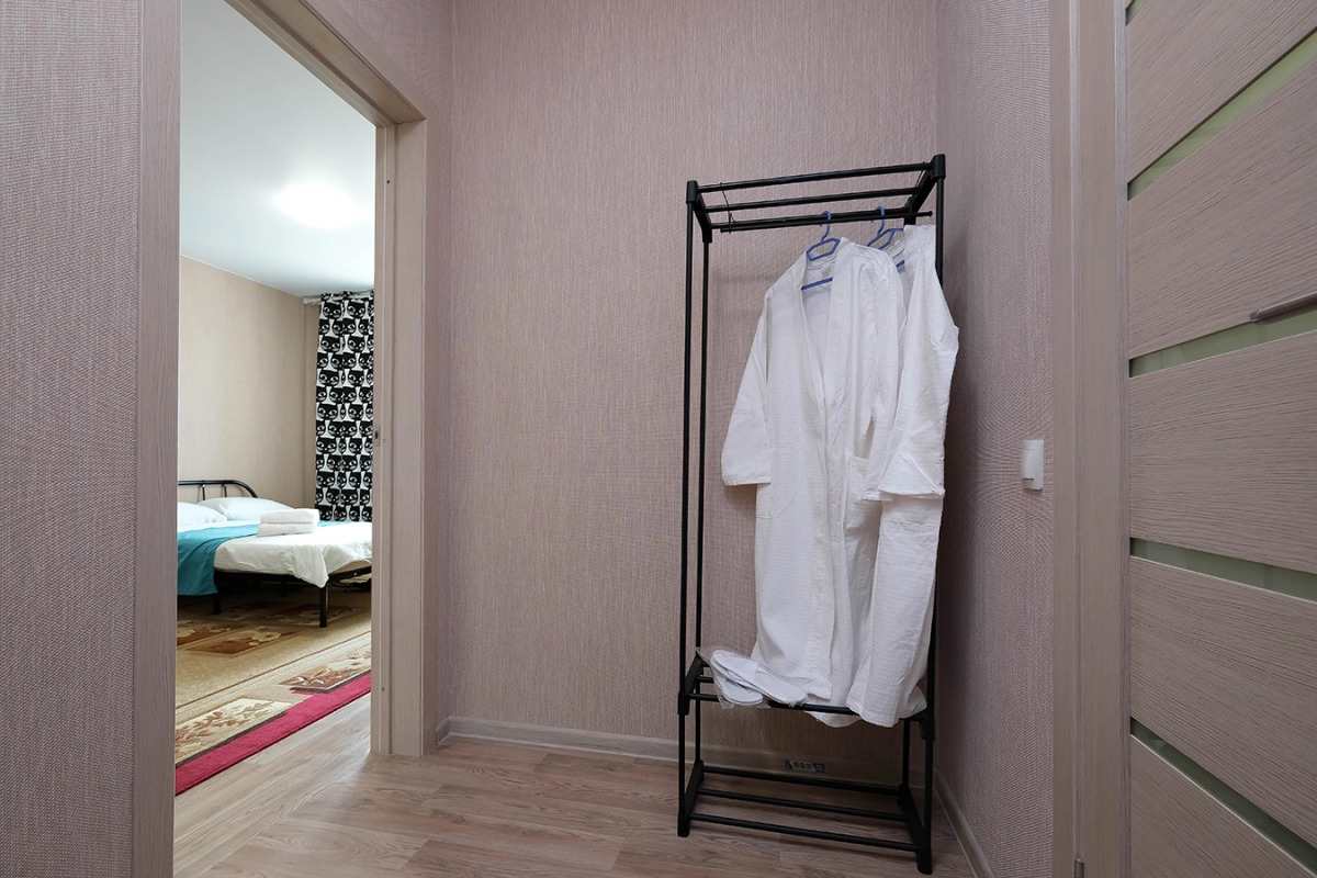 Квартира уютная на Титова 255/2