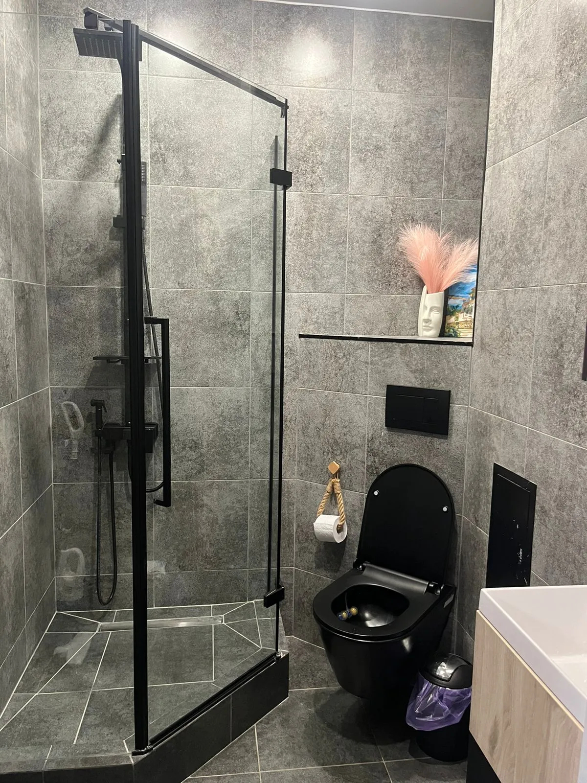 Квартира современная трехкомнатная в Великом Новгороде