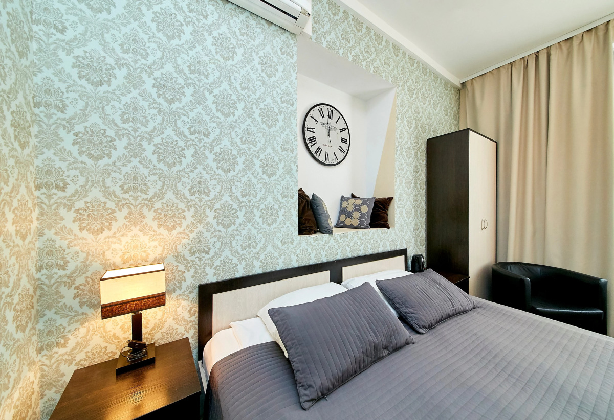 Отель Априори