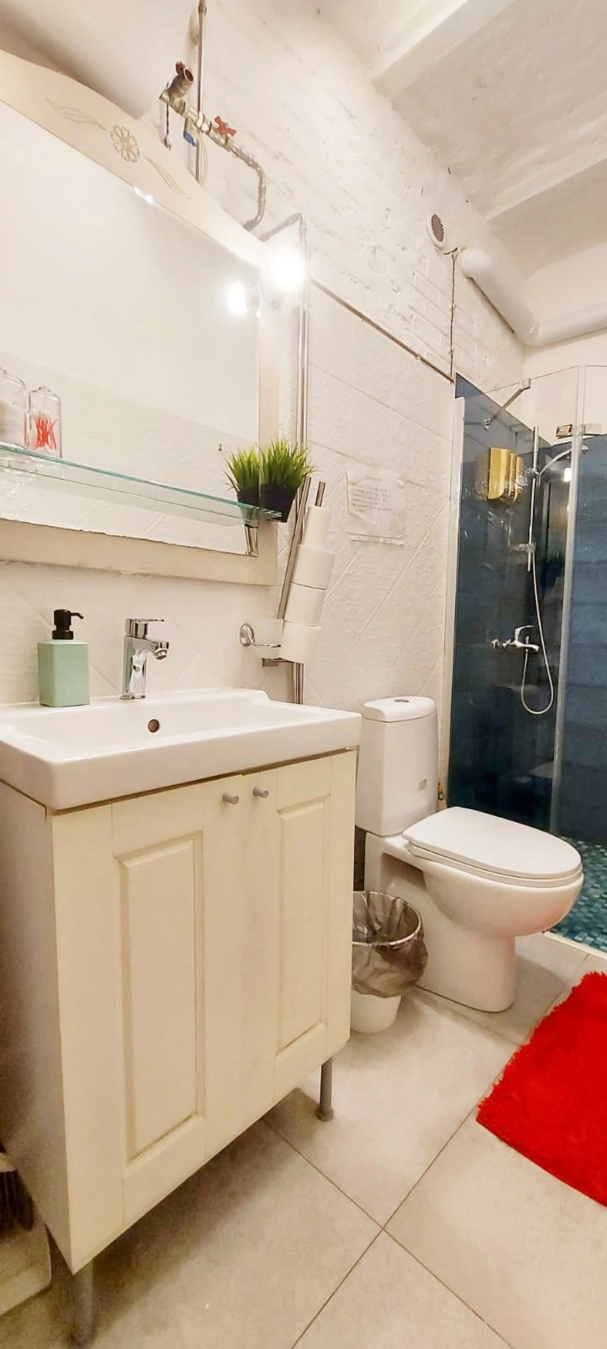 Студии у Эрмитажа с кодовым доступом и отдельным входом 1