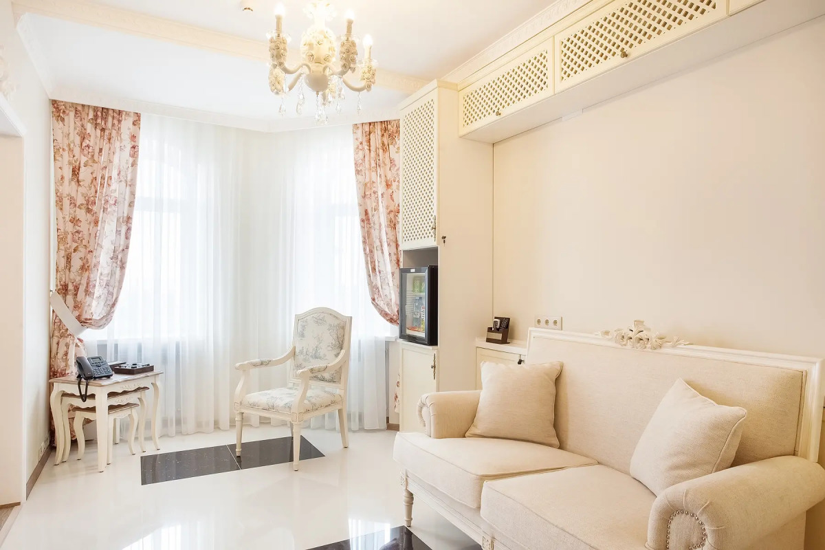 Отель Кристэлла