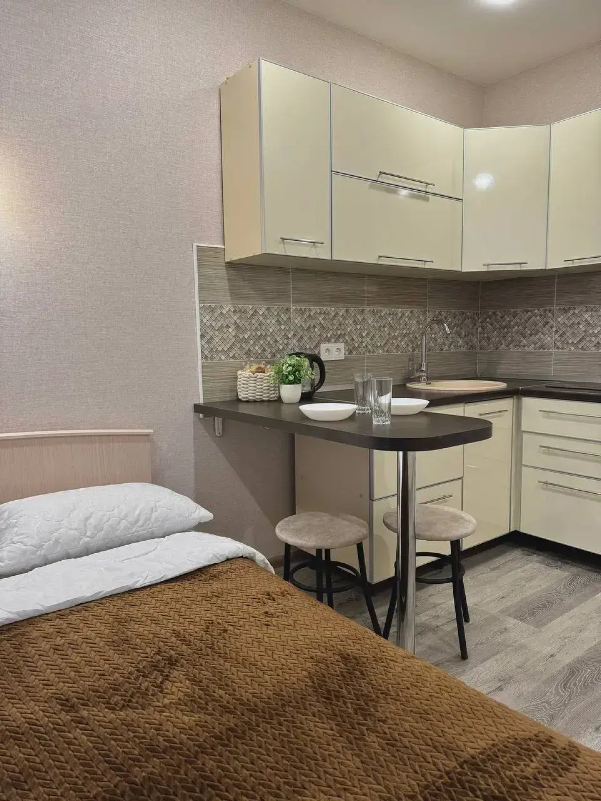 Апартаменты SutkiVIP (СуткиВИП) на ул.  Шмидта 3