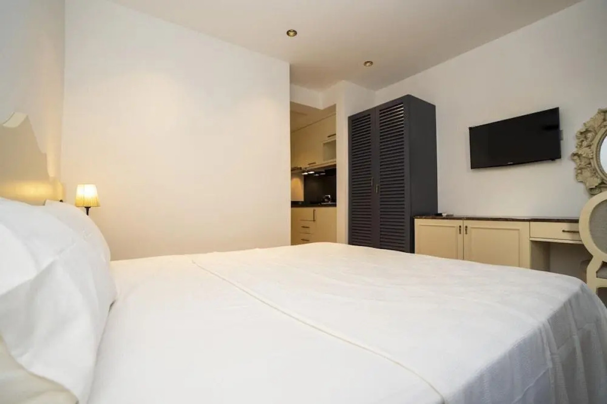 Апарт-отель Channel Suites