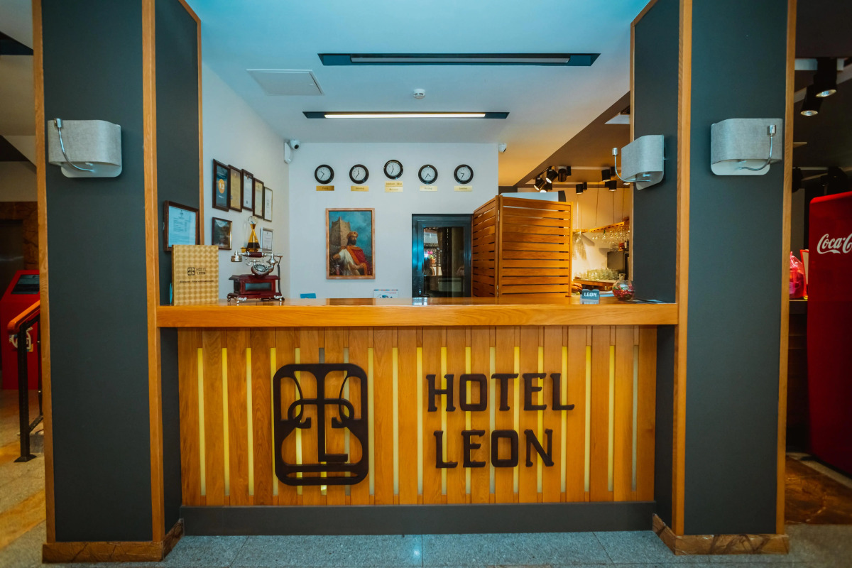 Отель Leon Boutique Hotel 4