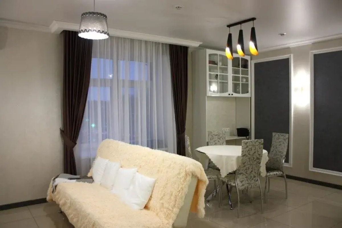 Апартаменты на Демонстрации Классика