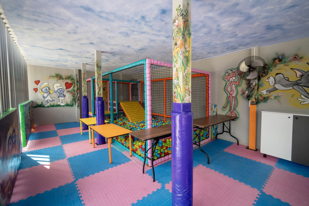 Отель Armas Beach