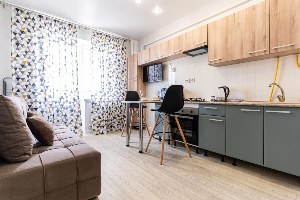 Апартаменты в центре Новороссийска с видом на горы и город LetoAрart