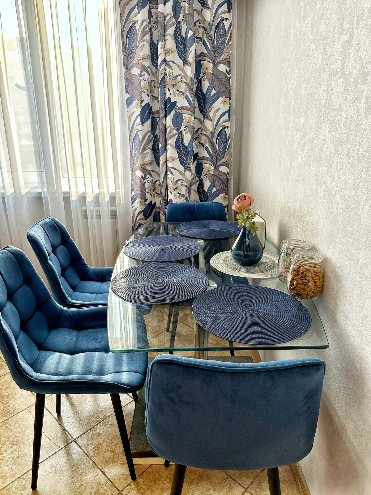 Квартира Двухкомнатная в 10 минутах пешком от набережной