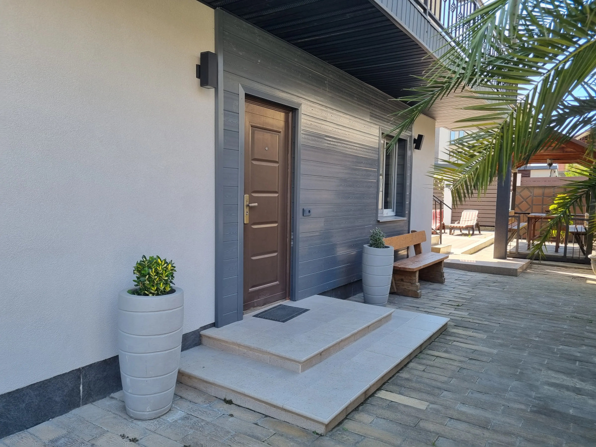 Гостевой Дом с Бассейном