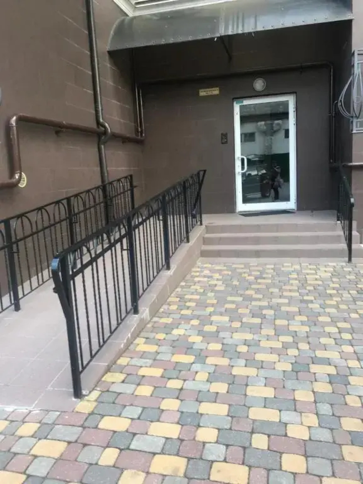 Апартаменты 3 комнаты в Центре рядом с Электричкой на Море