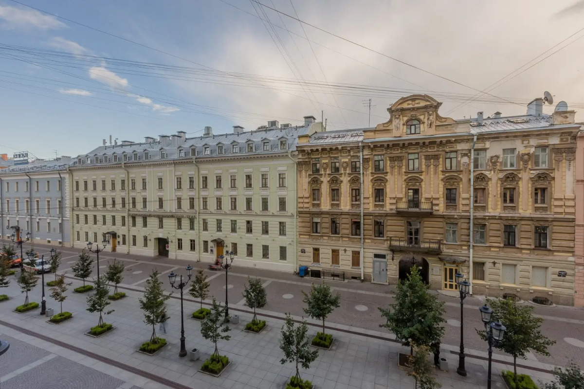 Апартаменты у Эрмитажа 12 гостей Б.Конюшенная 12
