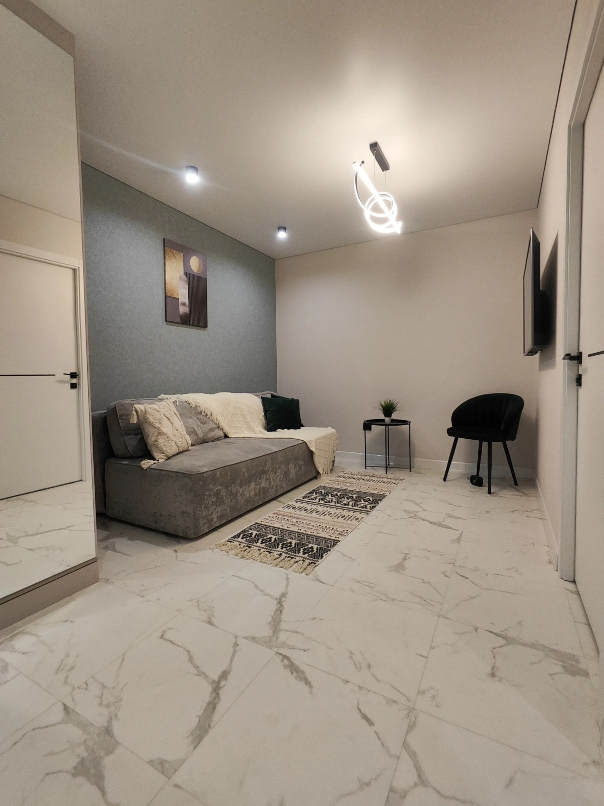 Квартира NATALI Aparts 73в.2