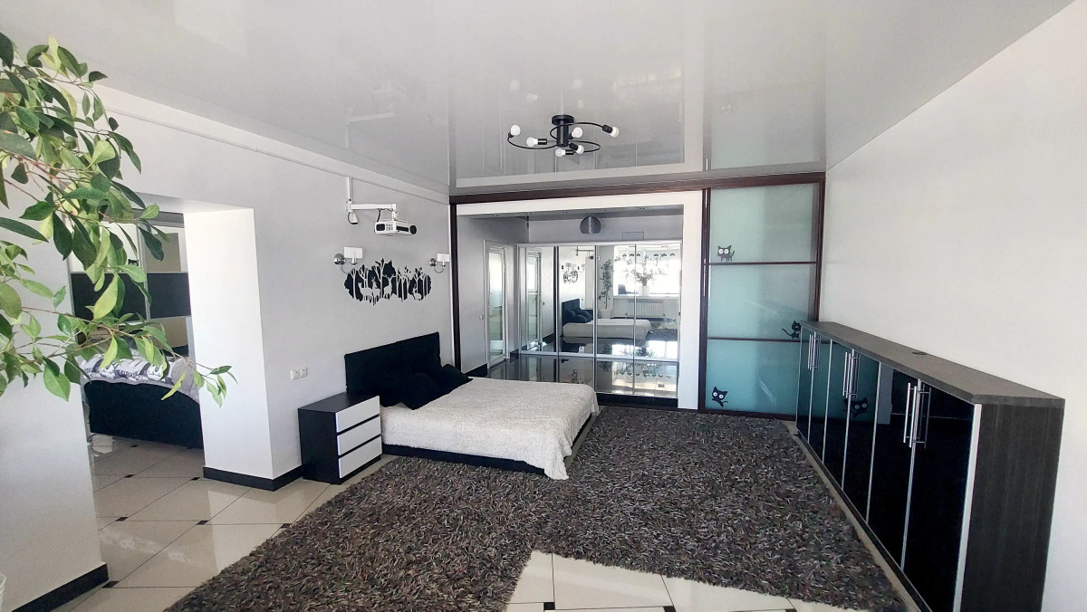 Квартира на берегу моря в центре города