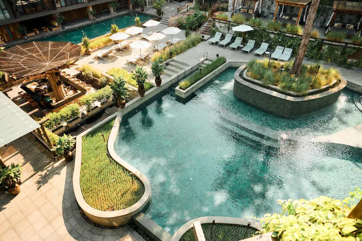 Курортный отель Dinso Resort & Villas Phuket, Vignette Collection by IHG