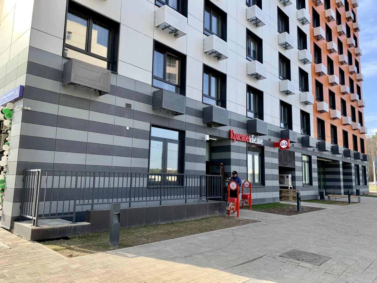 Апартаменты 146.3 Летчика Ульянина