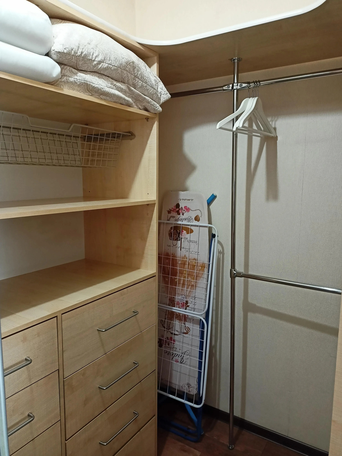 Квартира Двухкомнатная Студия в Тихом Центре Левого Берега