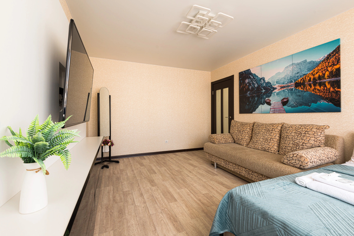 Квартира 2-к в центре на О.Волкова 3 от RentAp, 6 сп.мест