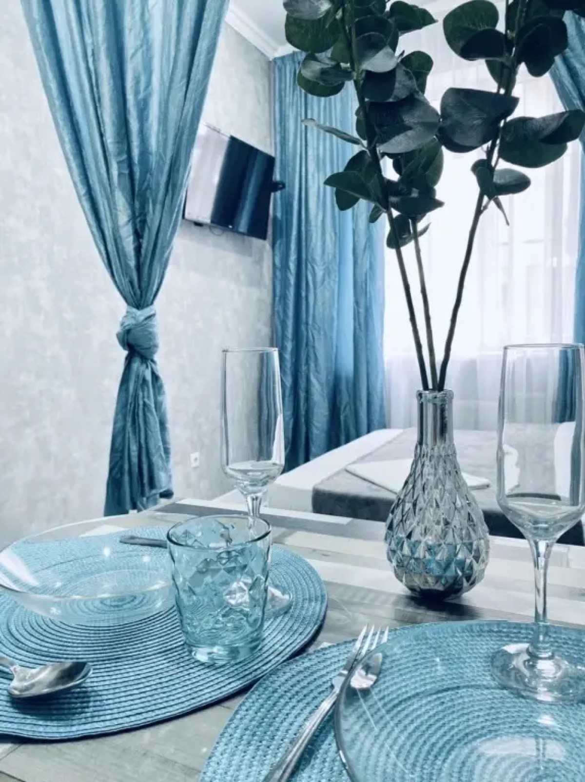 Уютная студия Мята возле парка и озера