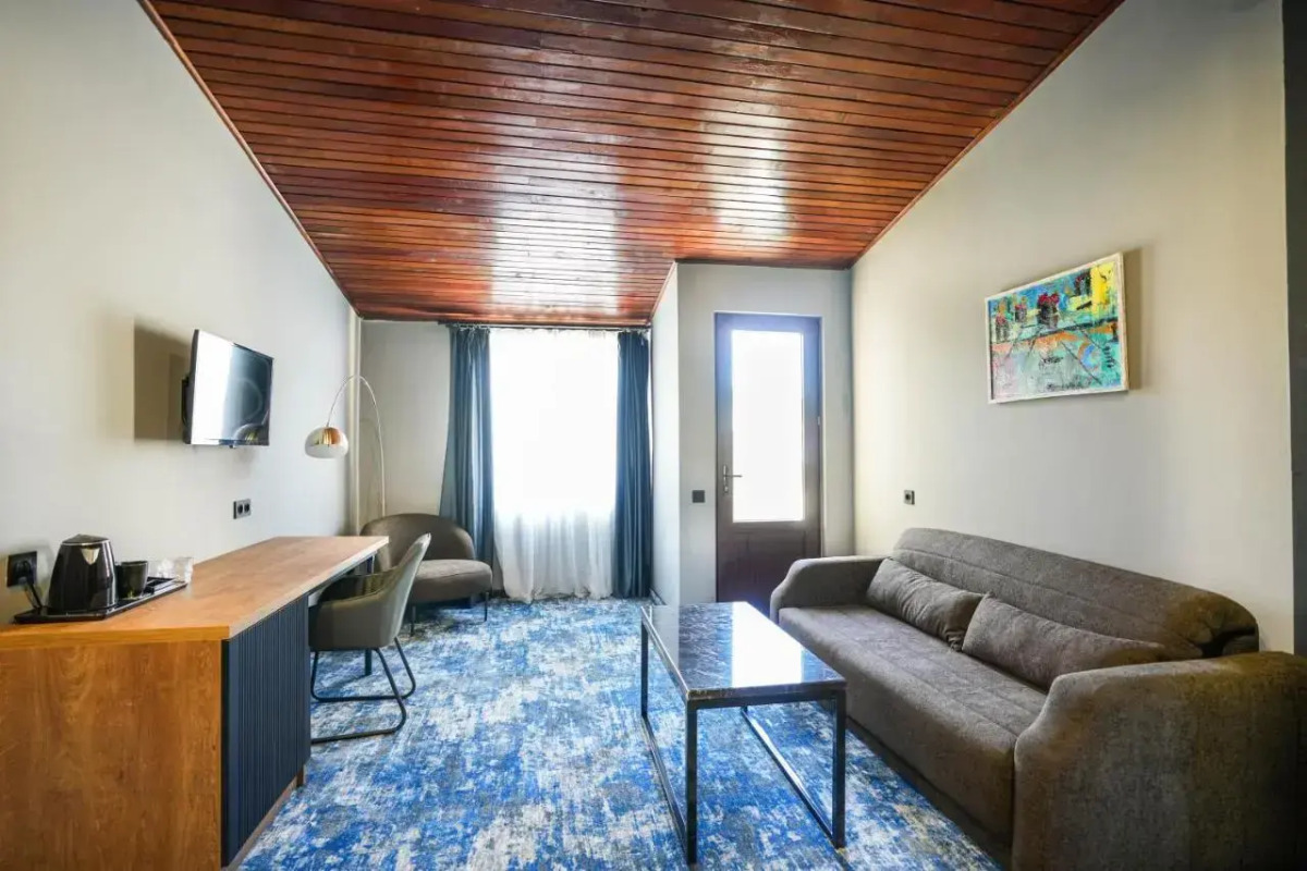 Отель Splendid Tbilisi