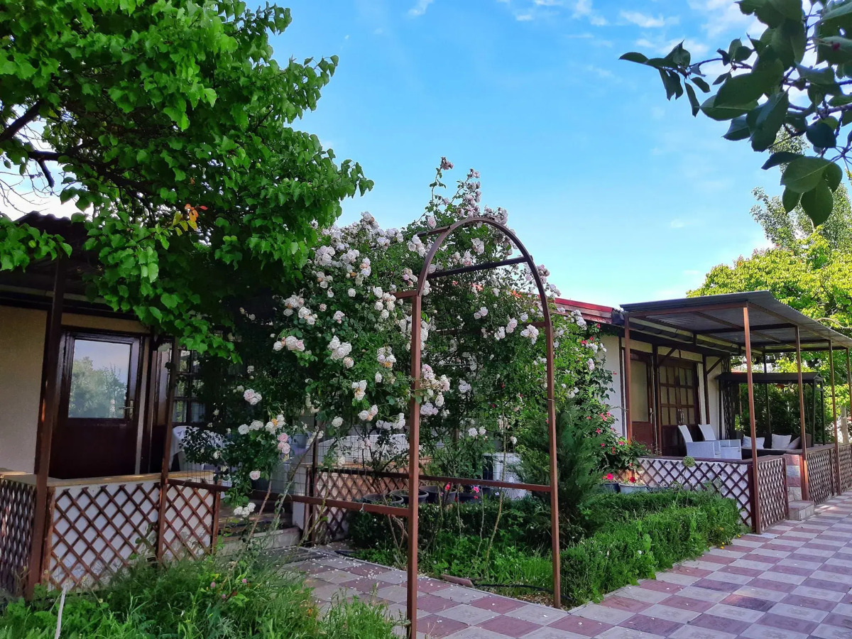 Отель Cross Resort