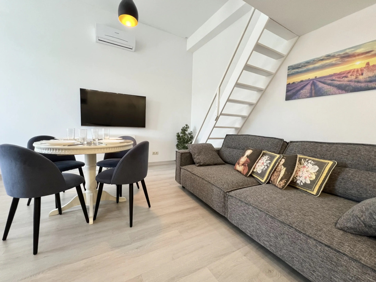 Апартаменты Альфа Метелёва