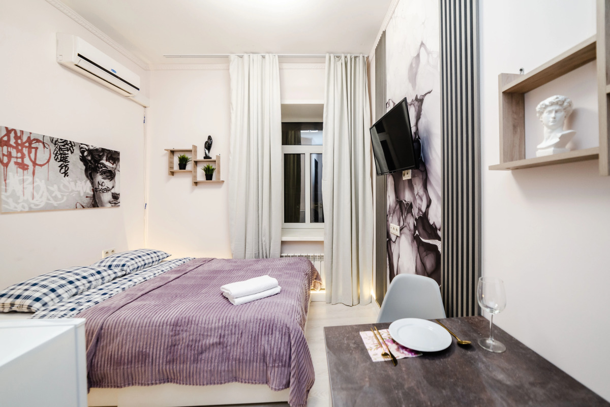 Апартаменты Жуковского 1/2/10 с2 (104)