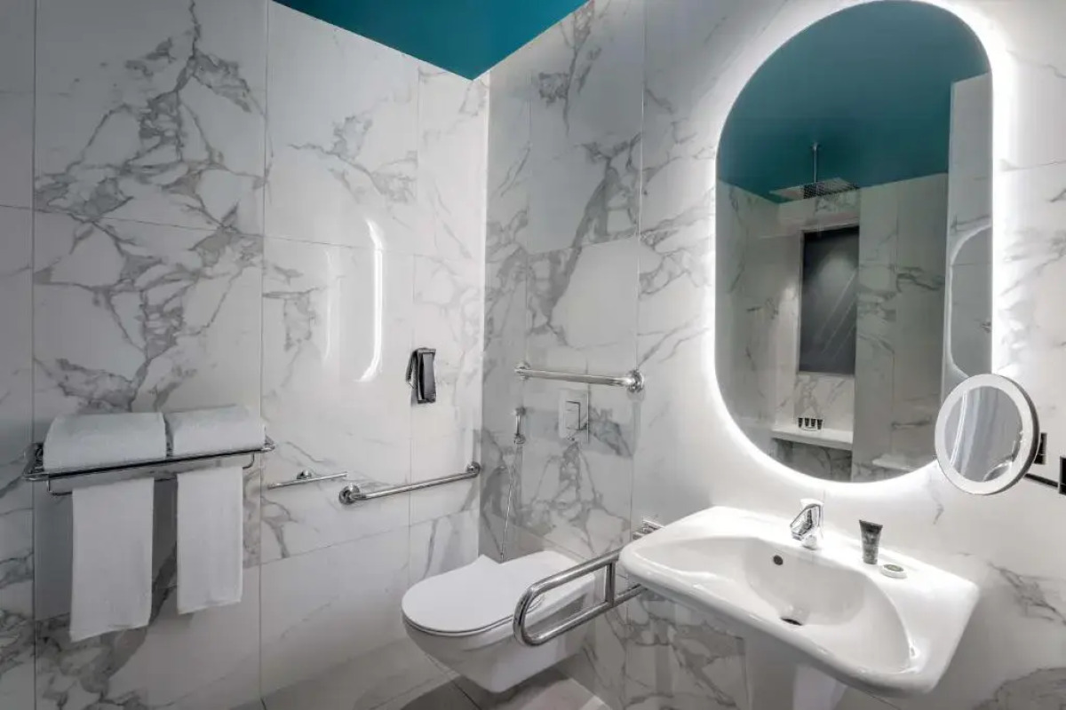 Отель Hyatt Centric Jumeirah Dubai