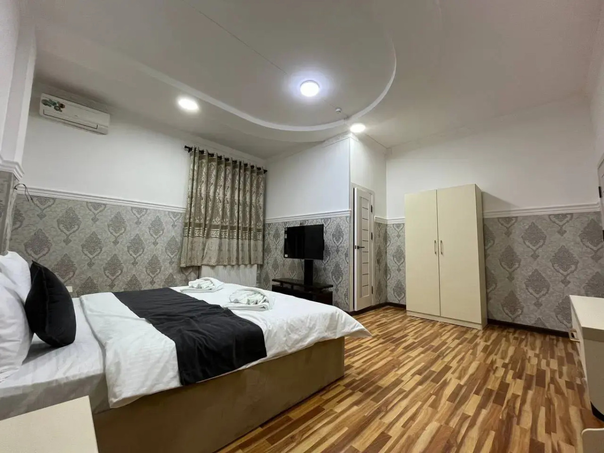 Отель HOME ALONE