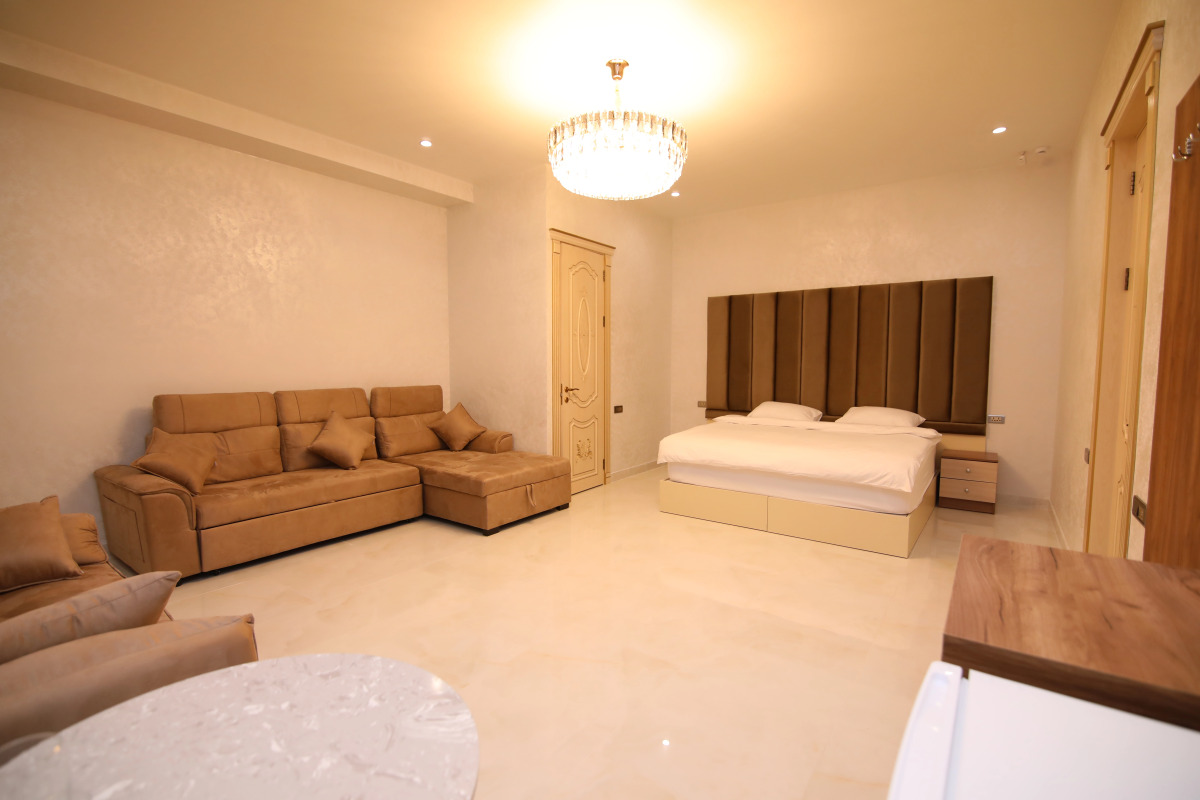 Отель Louvre Home