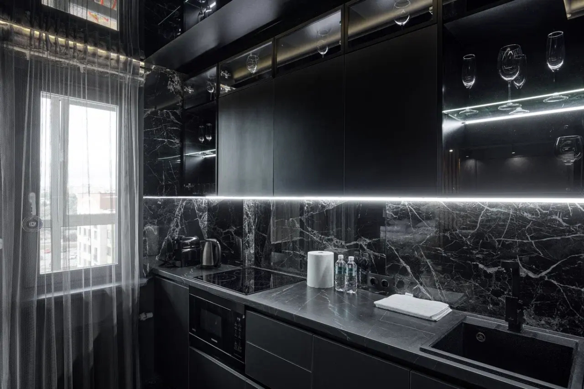 Апартаменты Reverie Black Space