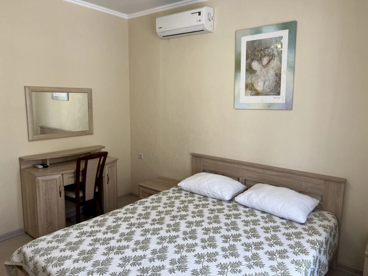 Частный Дом 120 2 Комнатный Этаж с Кухней