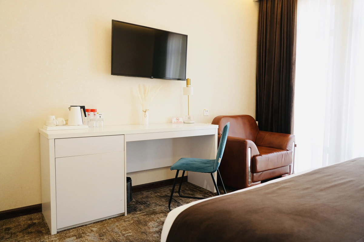 Отель Garnet Mir