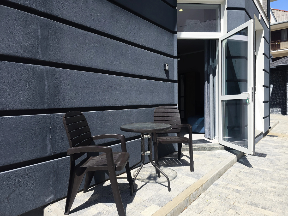 Квартира на 1м этаже со своей зоной отдыха и оборудованной кухней