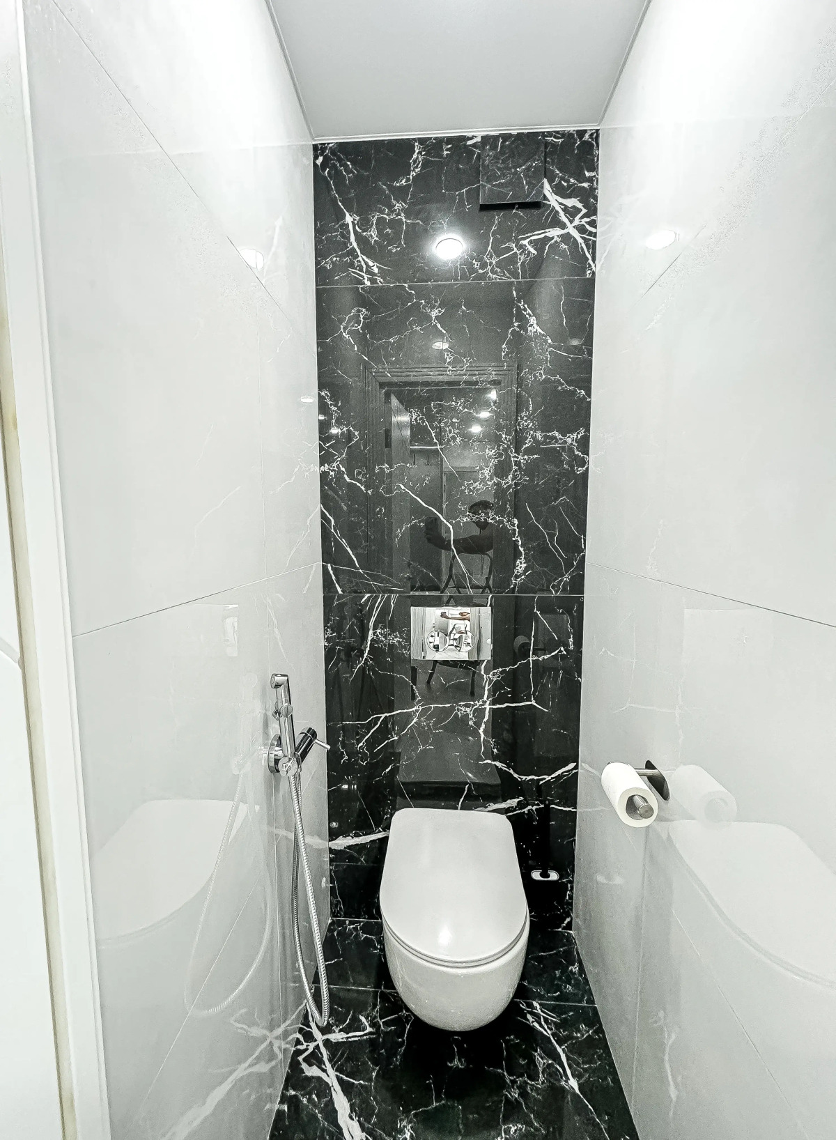 Апартаменты на Чкалова после ремонта, 2 комнаты: гостиная и спальня