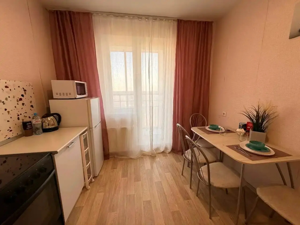 Квартира GoldApart Академика Макеева 20