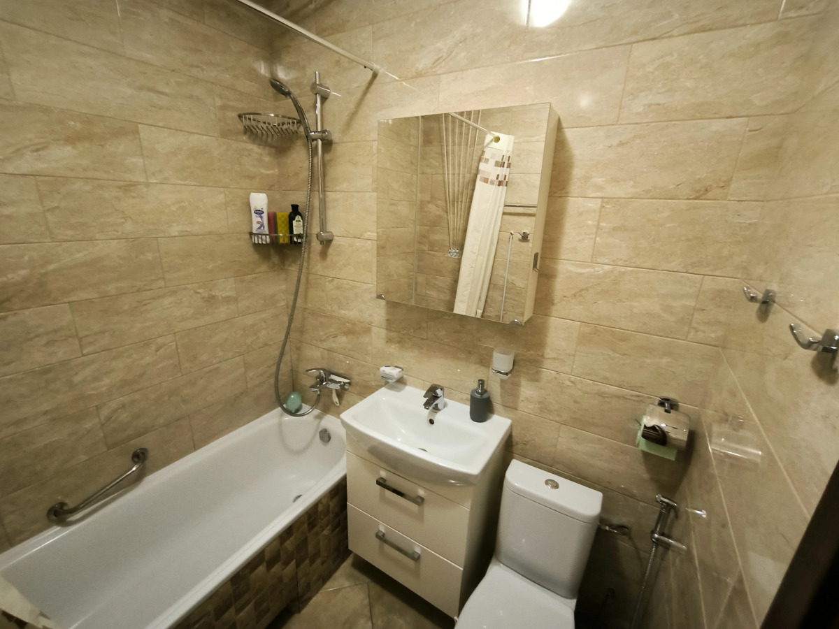 Апартаменты на 8-м этаже в центре, 70 кв. м.