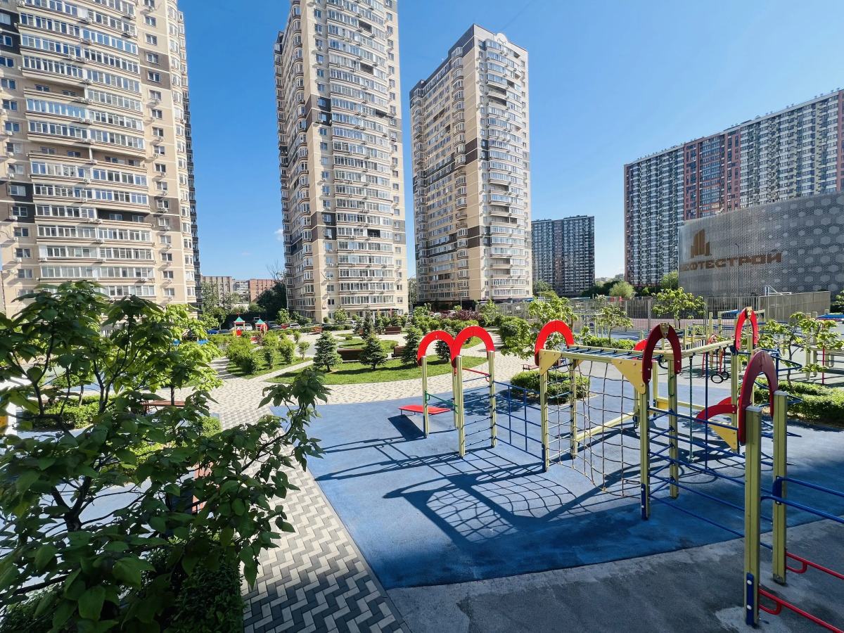 Квартира Комфорт на Нансена 103/1/5 1