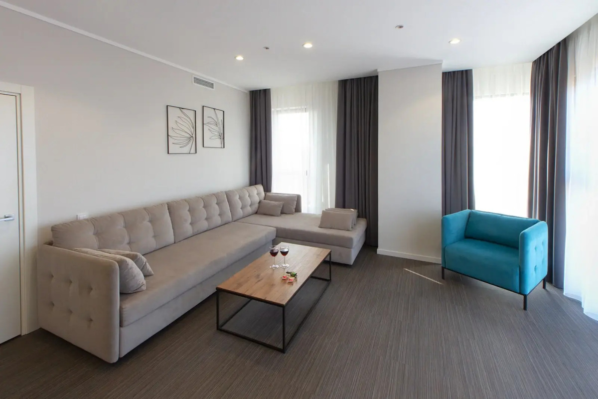 Апартаменты 4Кайф Kristall Apart с видом на море